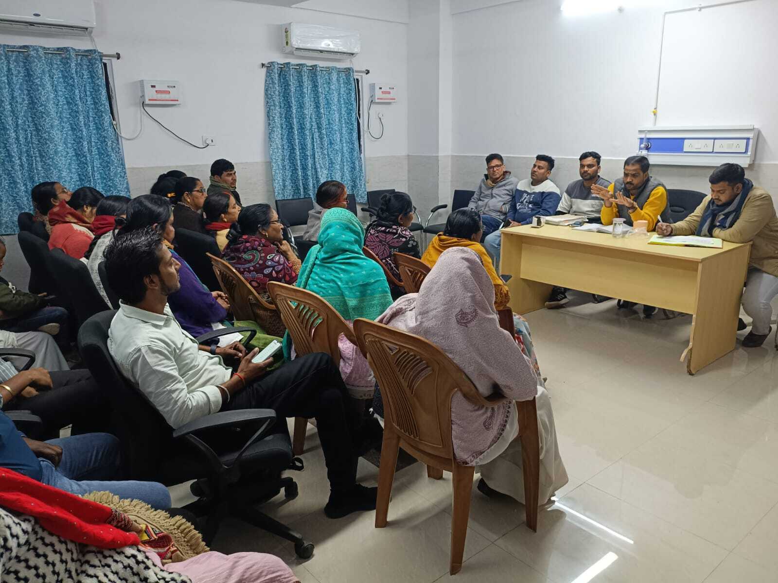 ड्यूटी में लापरवाही नहीं होगी बर्दाश्त, सीएचओ सुविधाओं के बेहतरी में करें सुधार