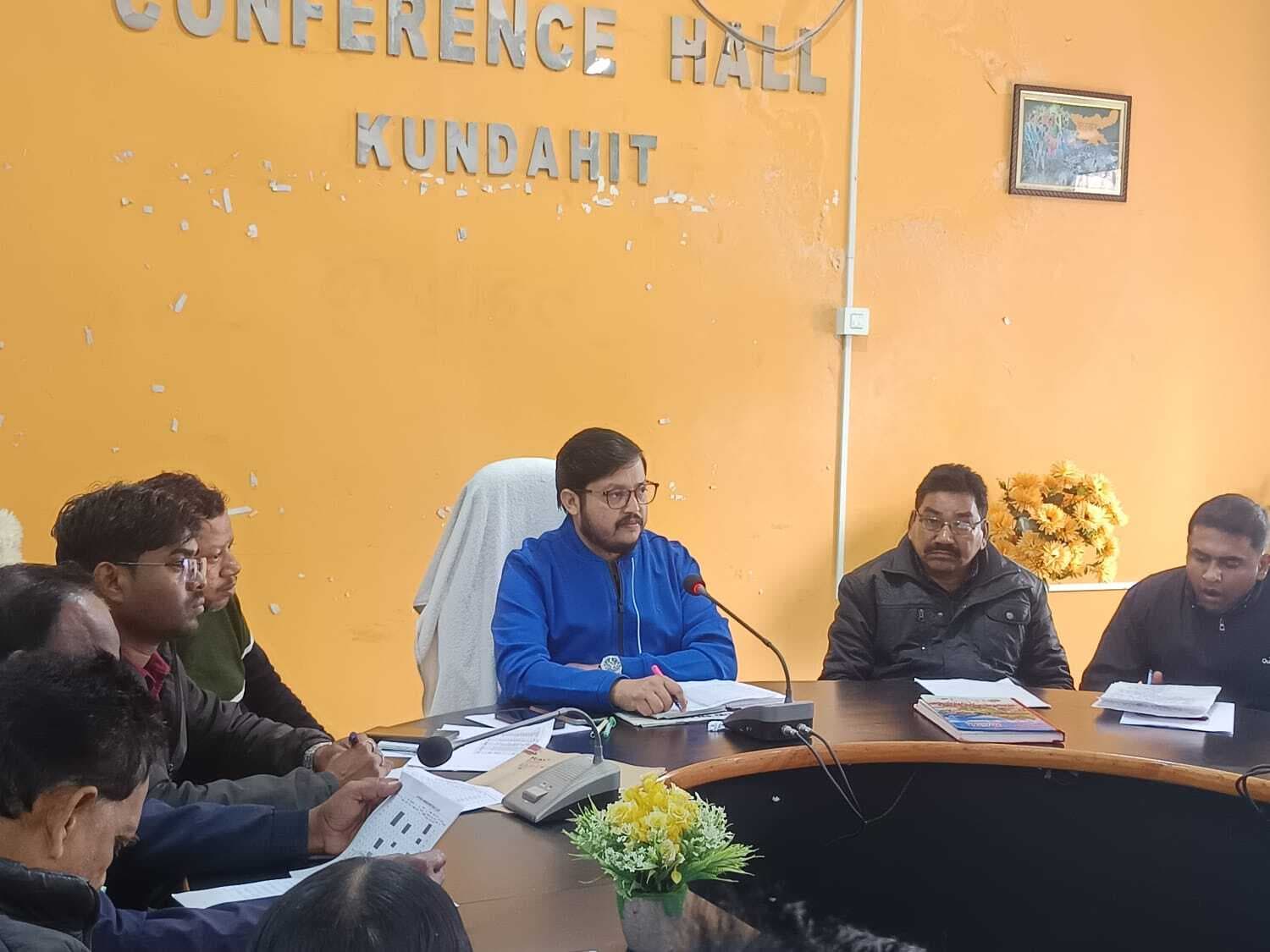 कुंडहित : आवास नहीं बनाने वाले लाभुकों को दें नोटिस : बीडीओ