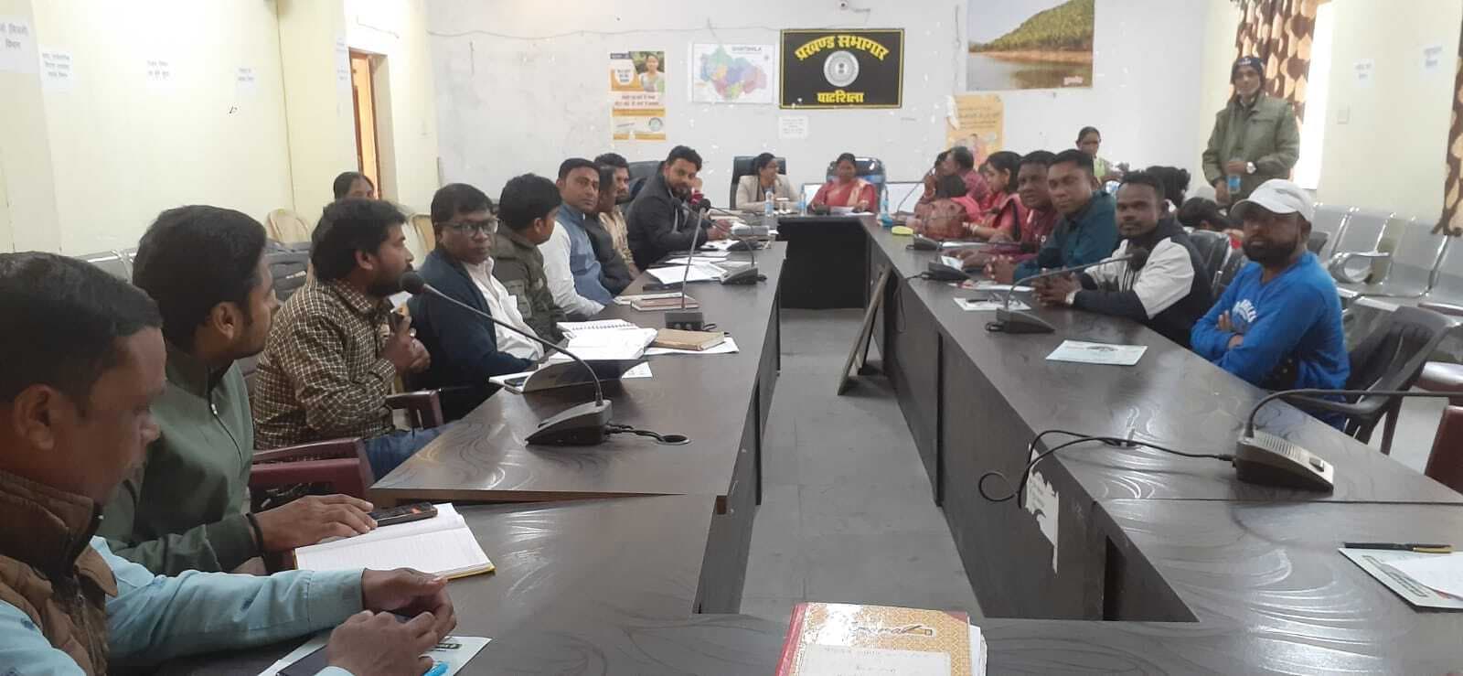 East Singhbhum News : सुशनीगड़िया व बड़ाजुड़ी जलापूर्ति योजना को संवेदक ने अधूरा छोड़ा