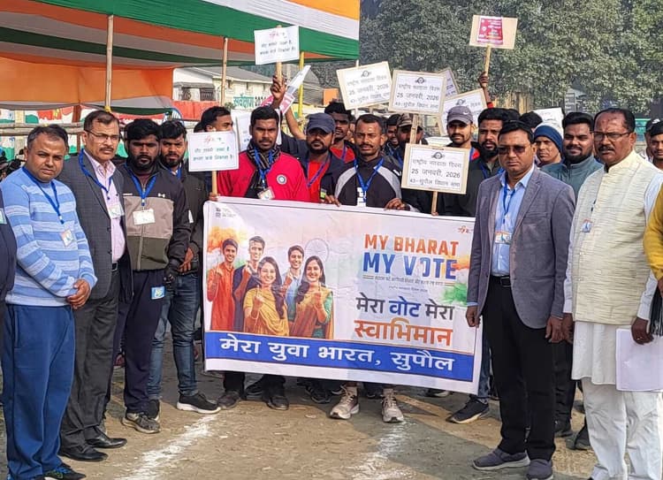 16वें राष्ट्रीय मतदाता दिवस पर निकली भव्य प्रभात फेरी