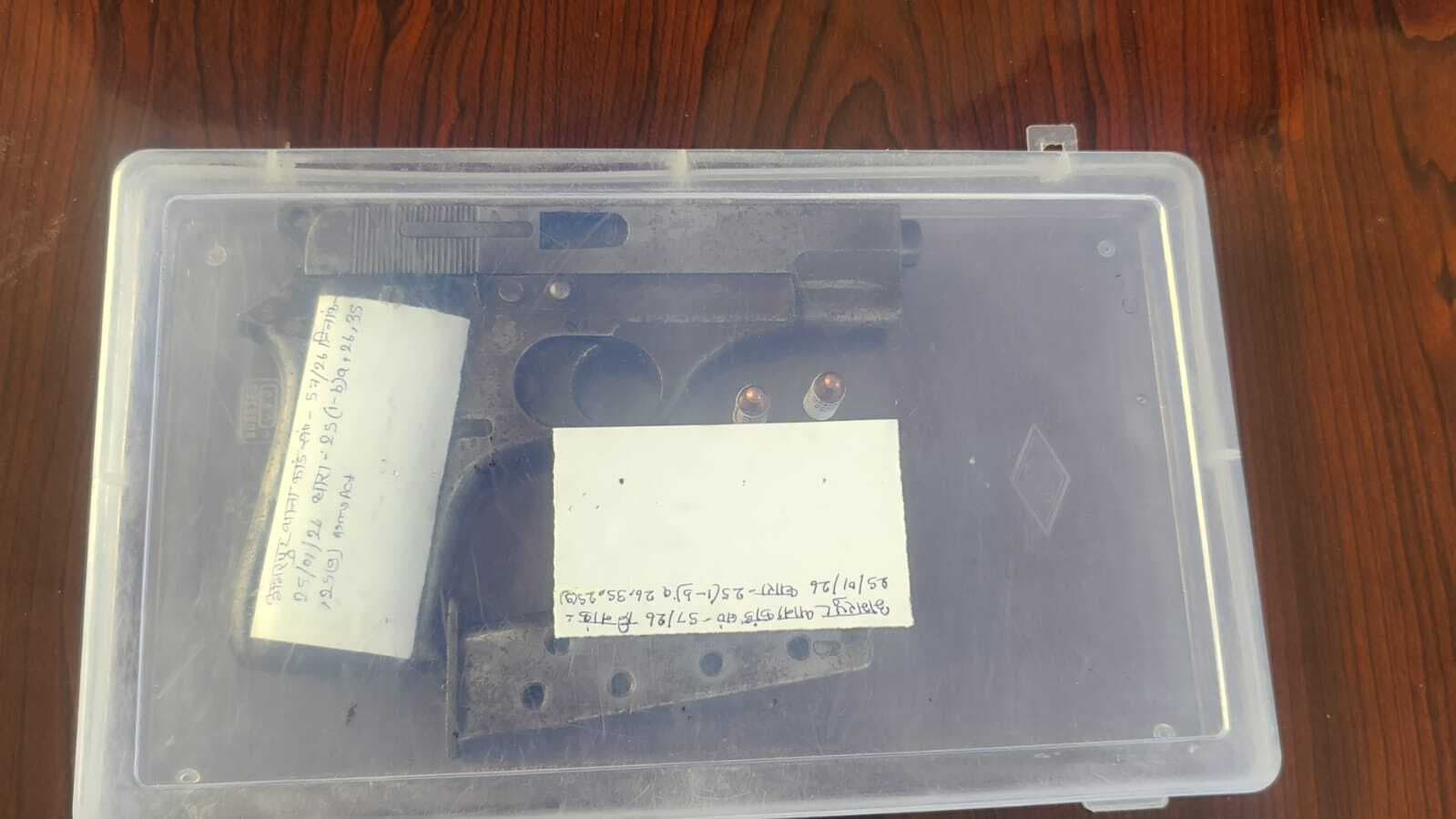 वायरल वीडियो मामले में दो अपराधी एक पिस्टल व दो कारतूस के साथ गिरफ्तार