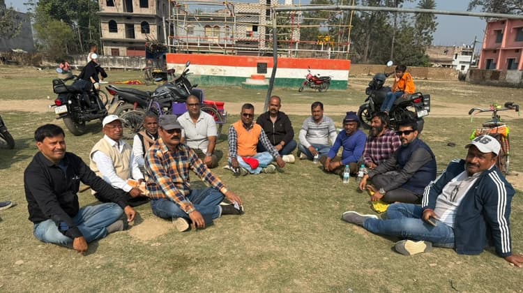 महिला फुटबॉल चैंपियनशिप को लेकर खेल मैदान को दिया जा रहा अंतिम रूप