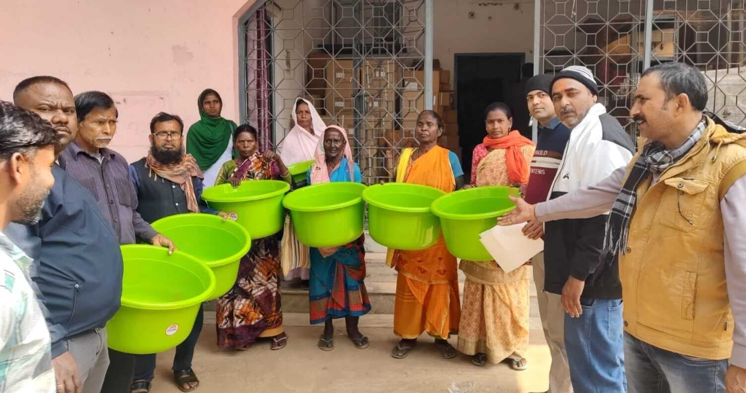 फाइलेरिया के 27 रोगियों के बीच सफाई किट वितरित