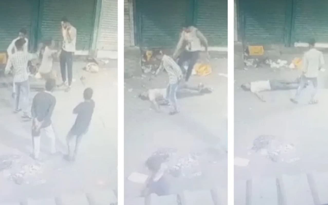 कोलकाता के हावड़ा में बीच सड़क पर मर्डर, युवक को एक के बाद एक मारी चार गोली कोलकाता के हावड़ा में बीच सड़क पर मर्डर, युवक को एक के बाद एक मारी चार गोली