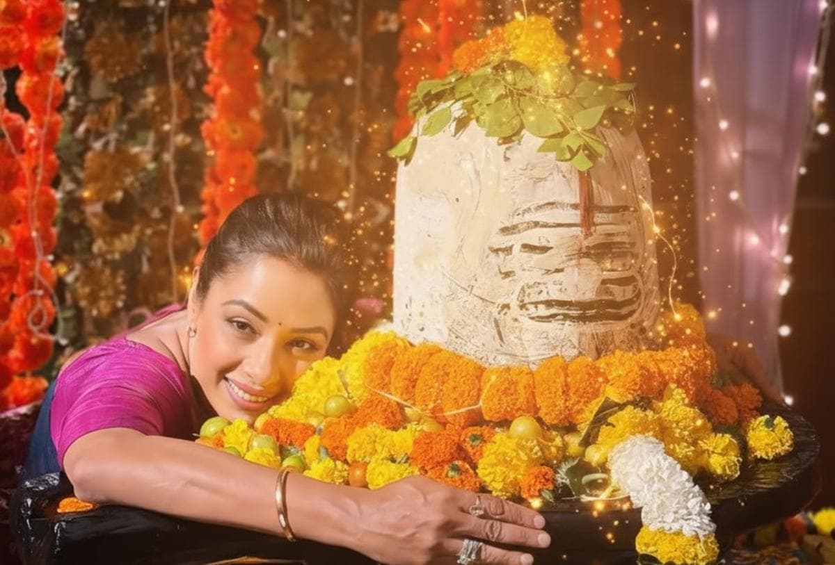 Anupama: महाशिवरात्रि पर भगवान शिव के दर पहुंची अनुपमा, क्या घर के कलेश से छूटा पीछा?