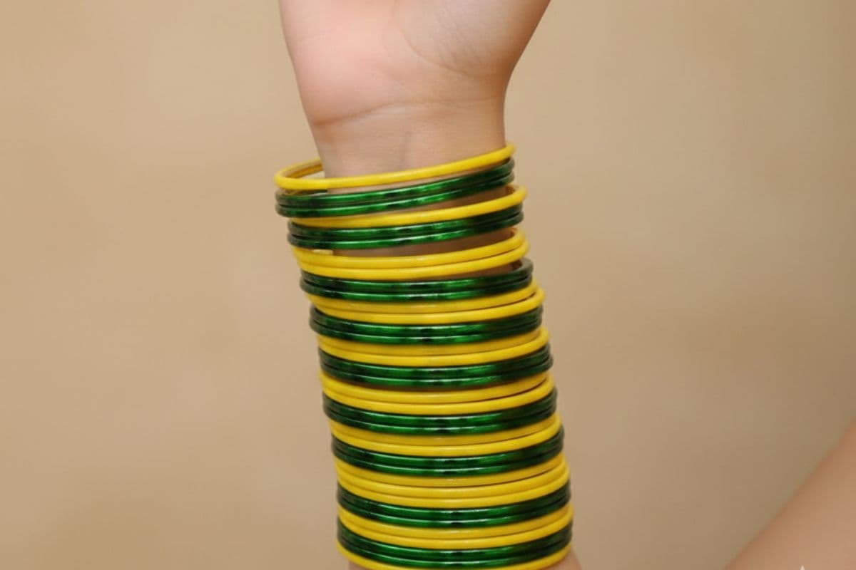 Beautiful green and yellow bangles for Mahashivratri outfit