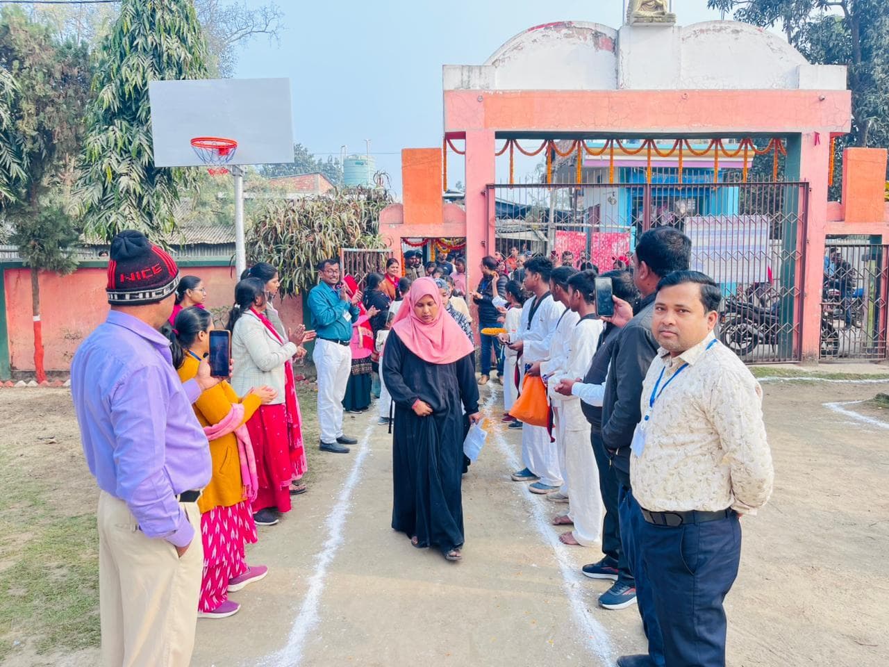 इंटर परीक्षा: कड़ी सुरक्षा के बीच परीक्षा प्रारंभ, पहले दिन 7452 परीक्षार्थी हुए सम्मिलित