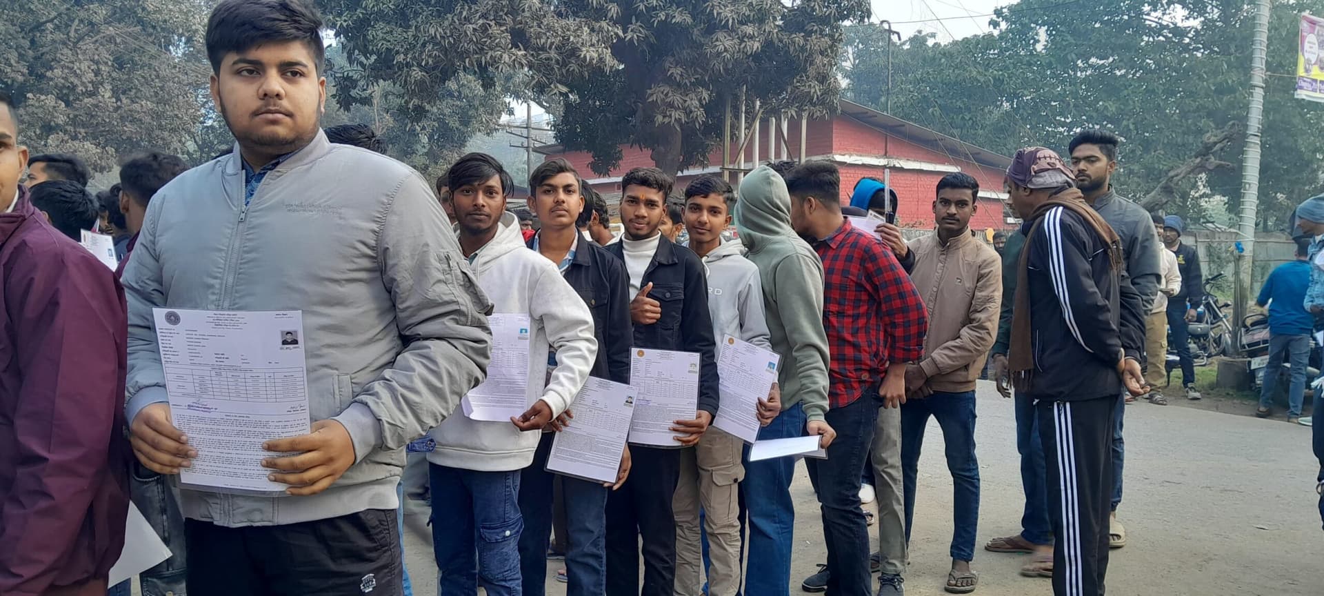दूसरे दिन 261 छात्र-छात्राओं ने छोड़ी परीक्षा