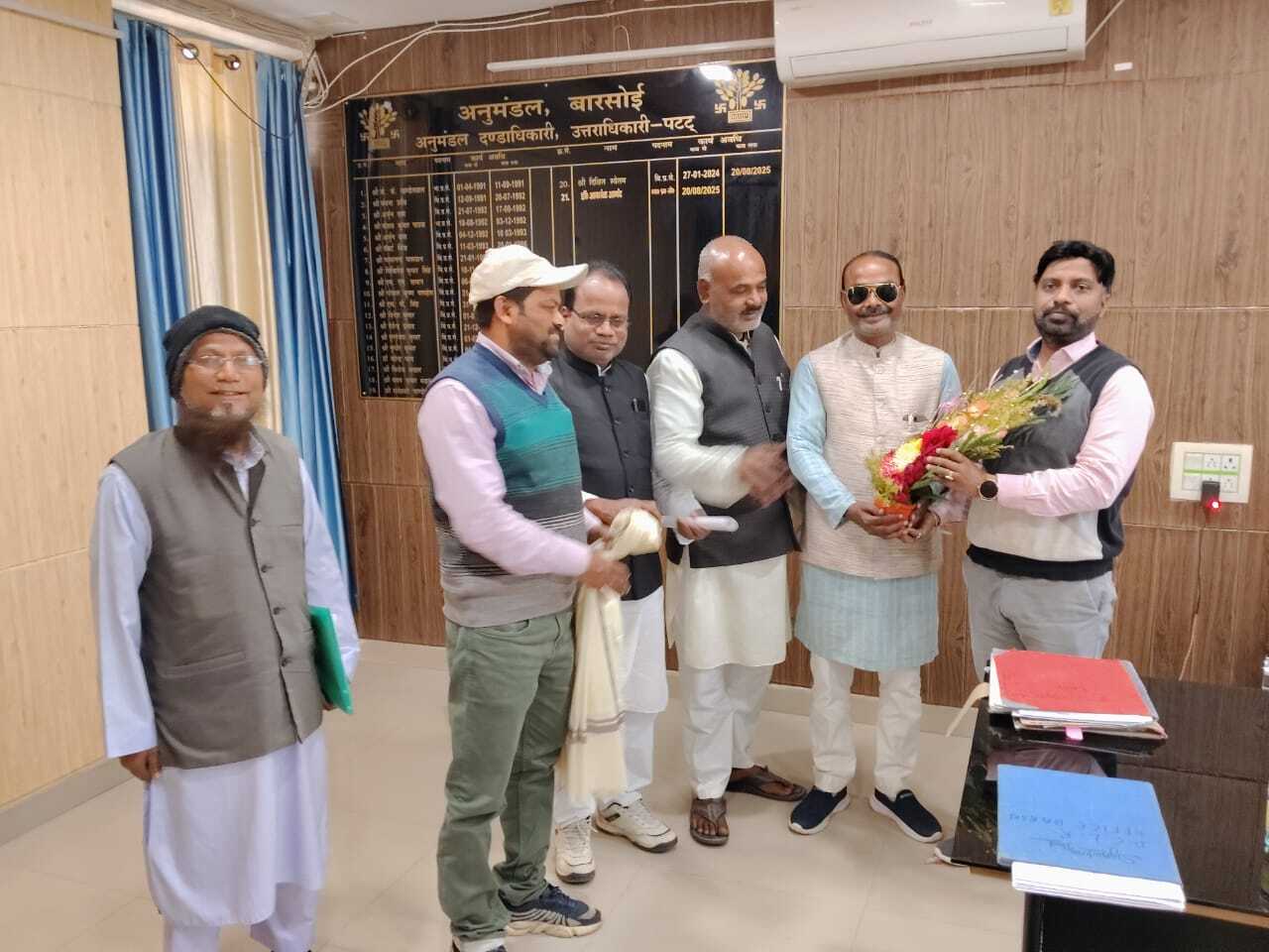 बायसी विधानसभा प्रभारी ने एसडीओ का किया स्वागत