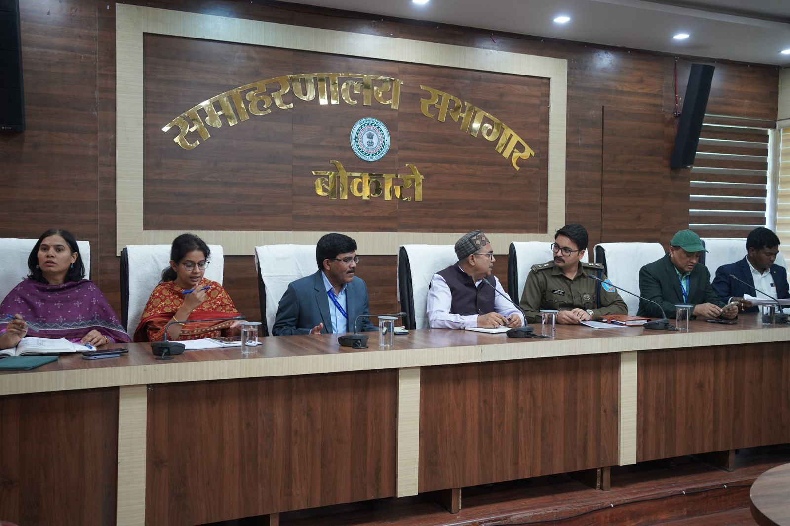 Bokaro News: सभी मतदान केंद्रों पर विधि व्यवस्था को लेकर प्रतिनियुक्त रहेंगे विशेष दंडाधिकारी : डीइओ