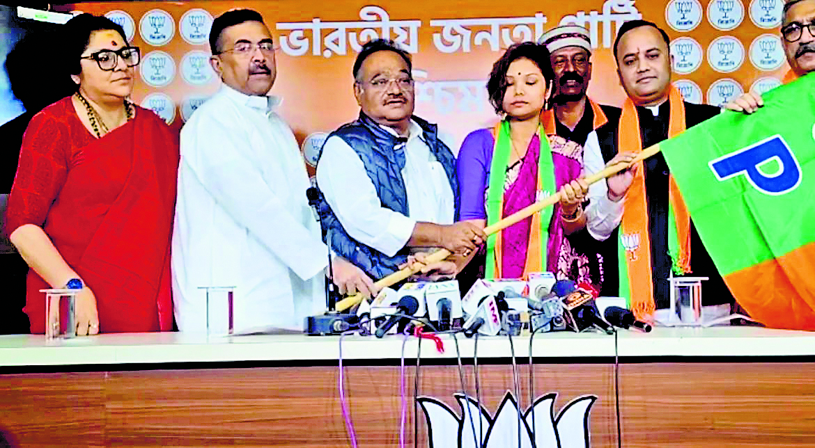 पूर्व मंत्री क्षिति की बेटी कस्तूरी भाजपा में