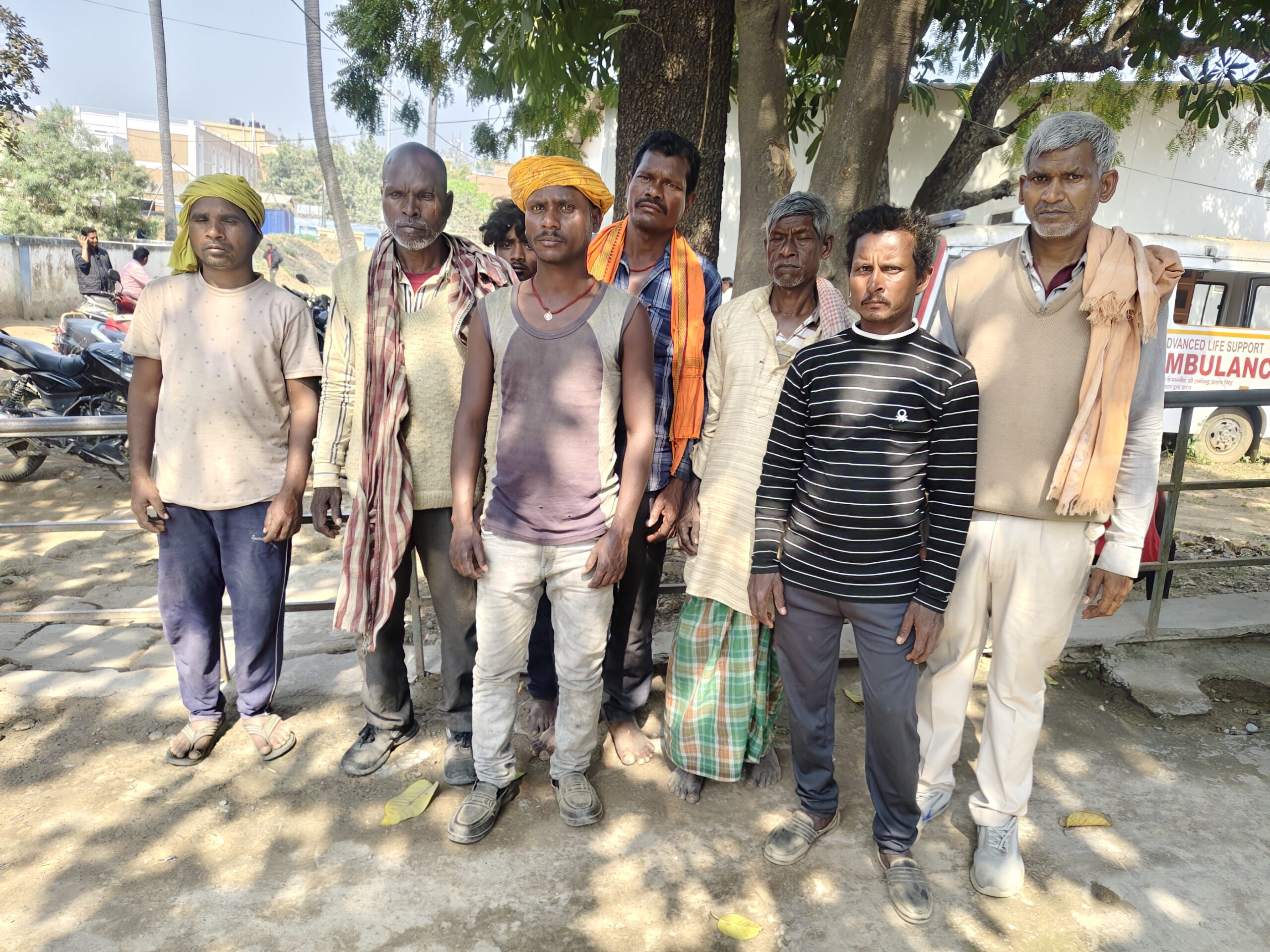 अनियंत्रित होकर ट्रैक्टर चाट में पलटा, चालक की मौत