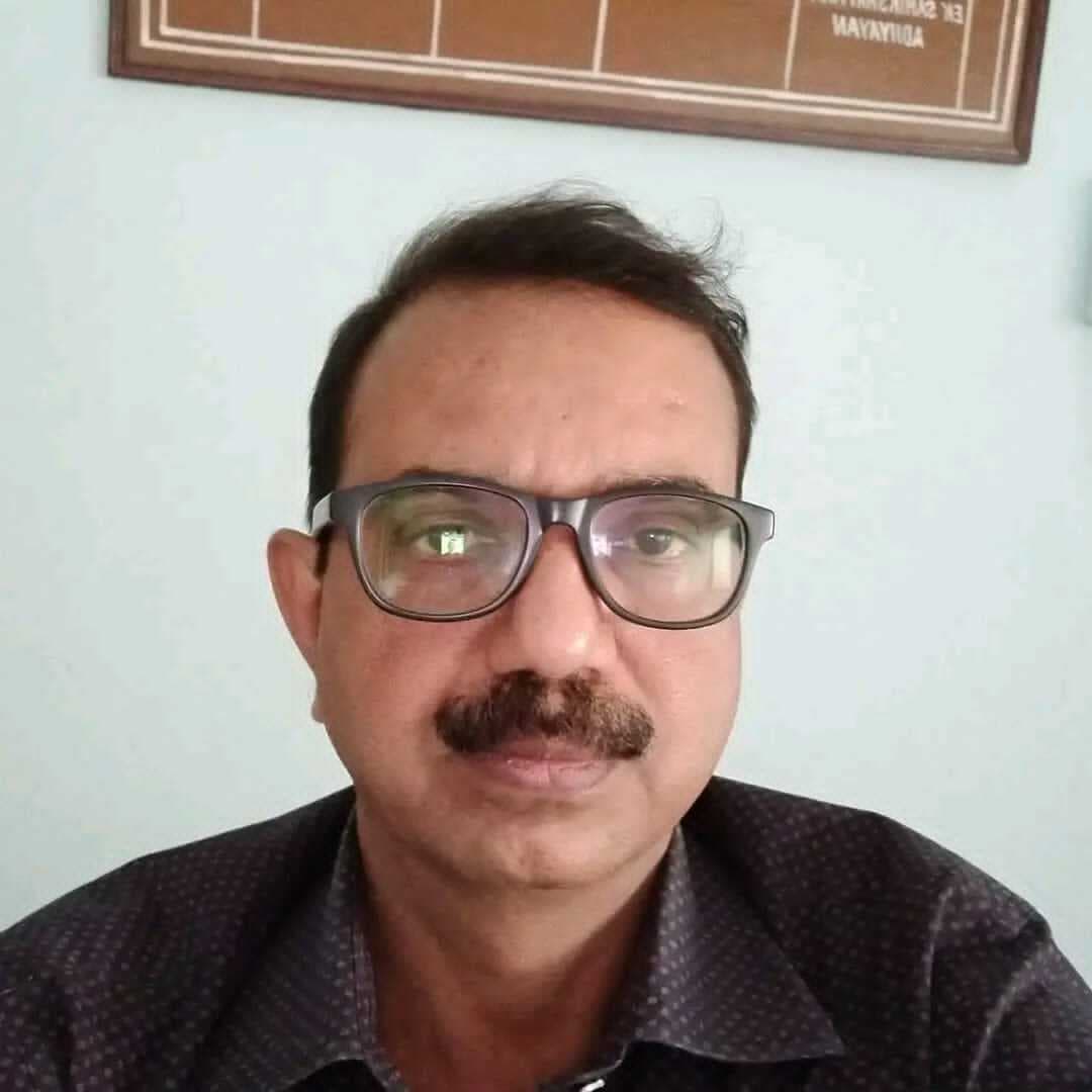 प्रो पूर्णेंदु को विभागाध्यक्ष बनने पर दी बधाई