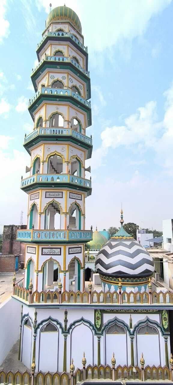 मस्जिदों में तरावीह की नमाज के लिए उमड़ी नमाजियों की भीड़