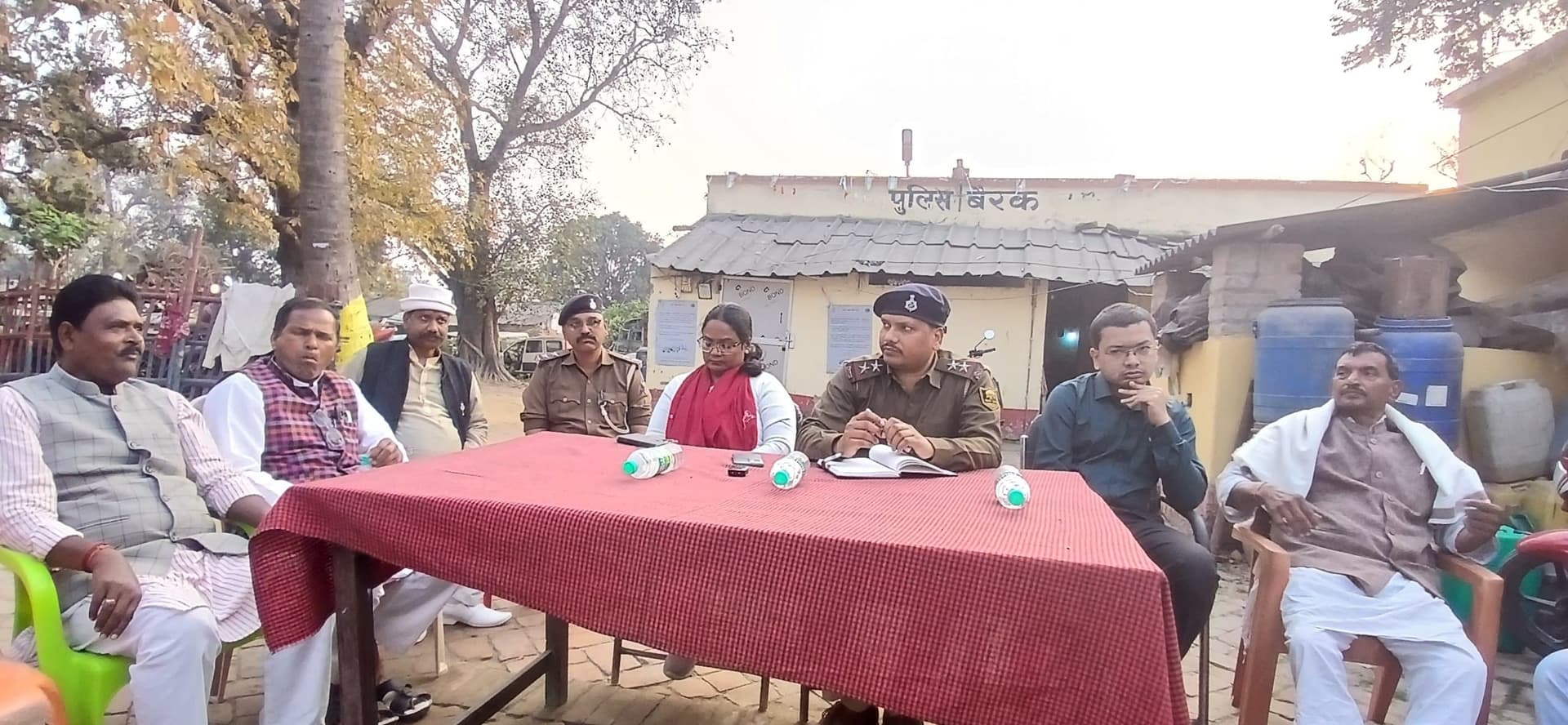 होली व रमजान को लेकर थाना परिसर में शांति समिति का बैठक आयोजित