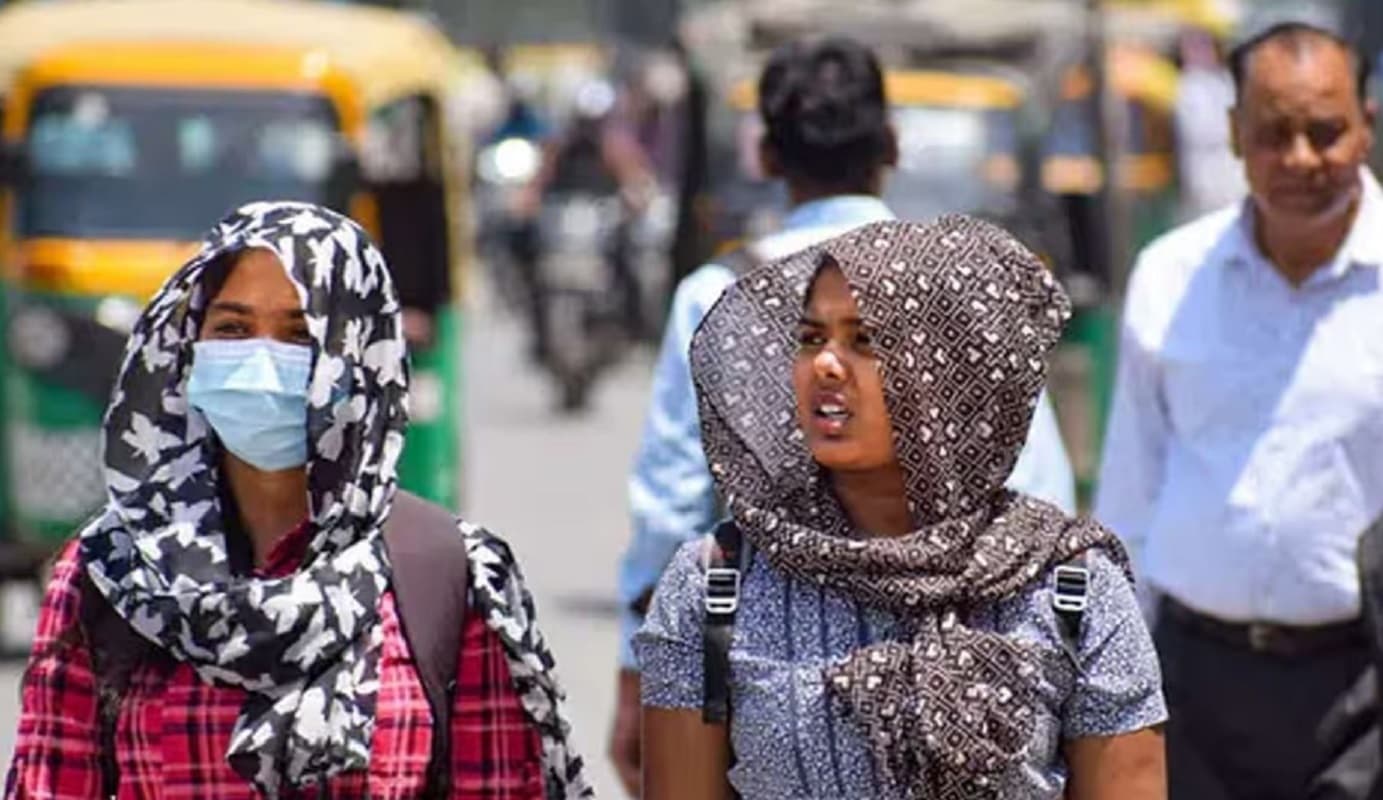 बंगाल मौसम: कोलकाता में भीषण गर्मी की आहट, उत्तर बंगाल में चलेगी सुहावनी हवा बंगाल मौसम: कोलकाता में भीषण गर्मी की आहट, उत्तर बंगाल में चलेगी सुहावनी हवा