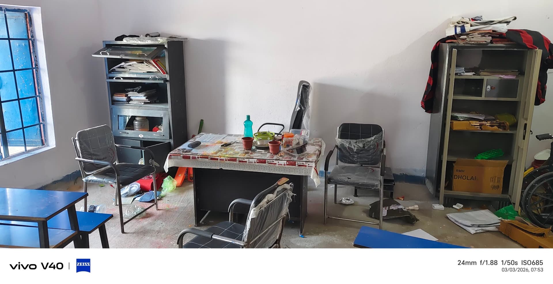 प्राथमिक विद्यालय खरार से लाखों की संपत्ति चोरी