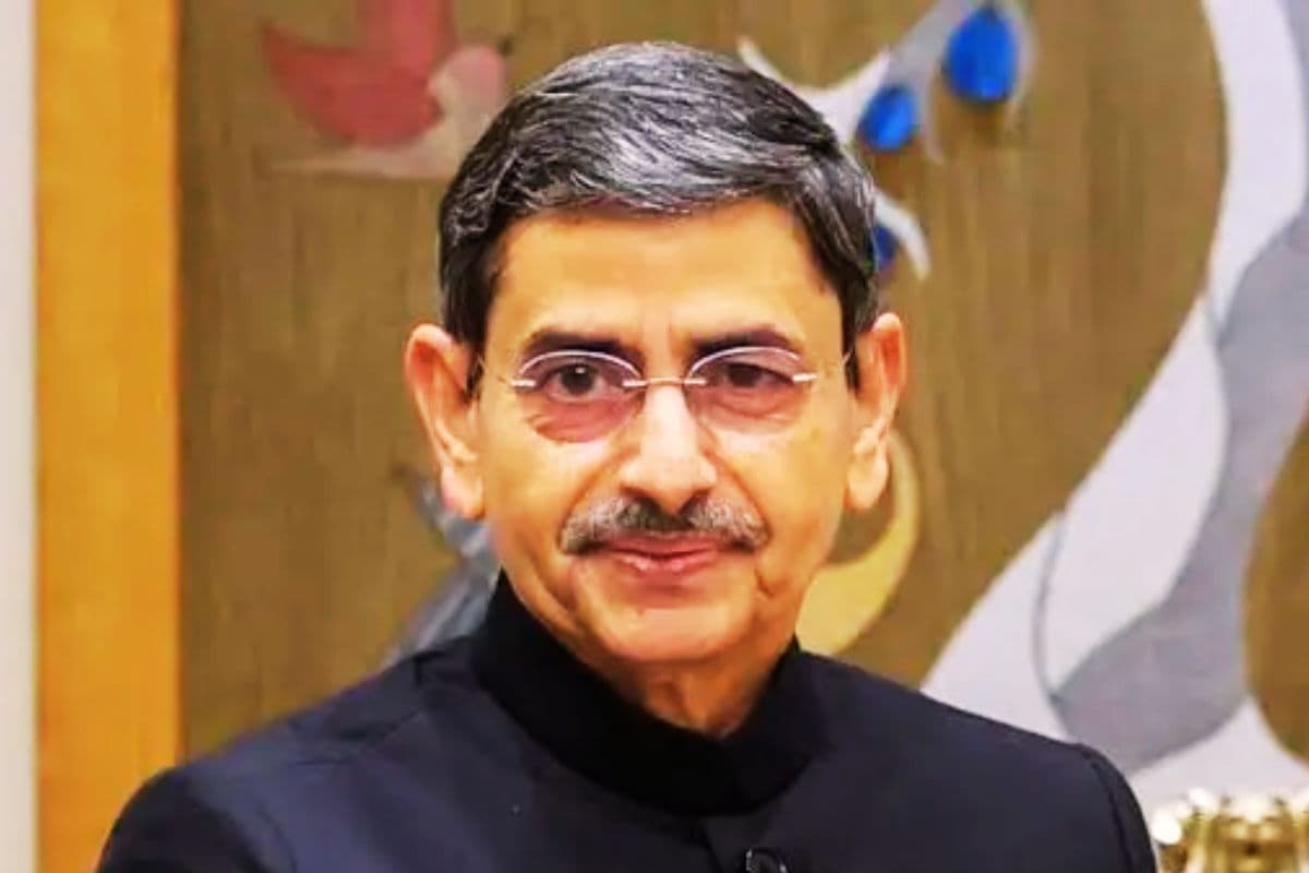 कौन हैं आरएन रवि, जो सीवी आनंद बोस के इस्तीफे के बाद बने पश्चिम बंगाल के अंतरिम राज्यपाल कौन हैं आरएन रवि, जो सीवी आनंद बोस के इस्तीफे के बाद बने पश्चिम बंगाल के अंतरिम राज्यपाल