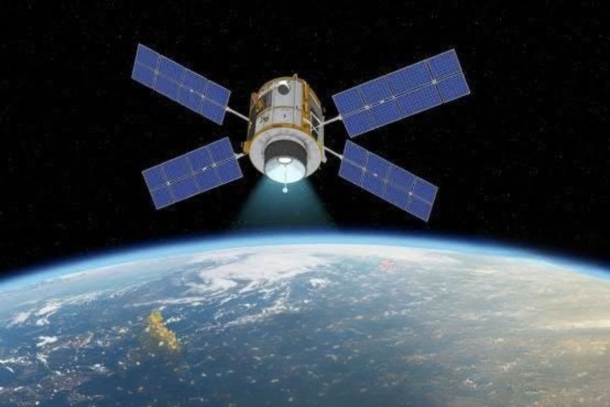 Iran Uses Chinese Satellite monitor us bases Iran Uses Chinese Satellite monitor us bases