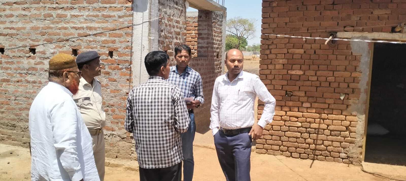 अधूरे पड़े अबुआ आवास के निर्माण में लायें तेजी: बीडीओ