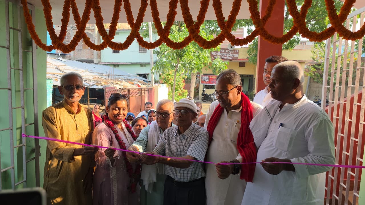 नगर सभापति ने सामुदायिक भवन के जीर्णोद्धार व सामुदायिक शौचालय का किया उद्घाटन नगर सभापति ने सामुदायिक भवन के जीर्णोद्धार व सामुदायिक शौचालय का किया उद्घाटन