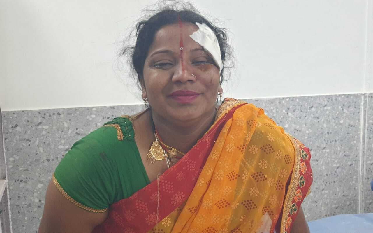Banka बाबाधाम जा रहे श्रद्धालुओं से भरा टेंपो दुर्घटनाग्रस्त, चार महिलाओं समेत दस घायल