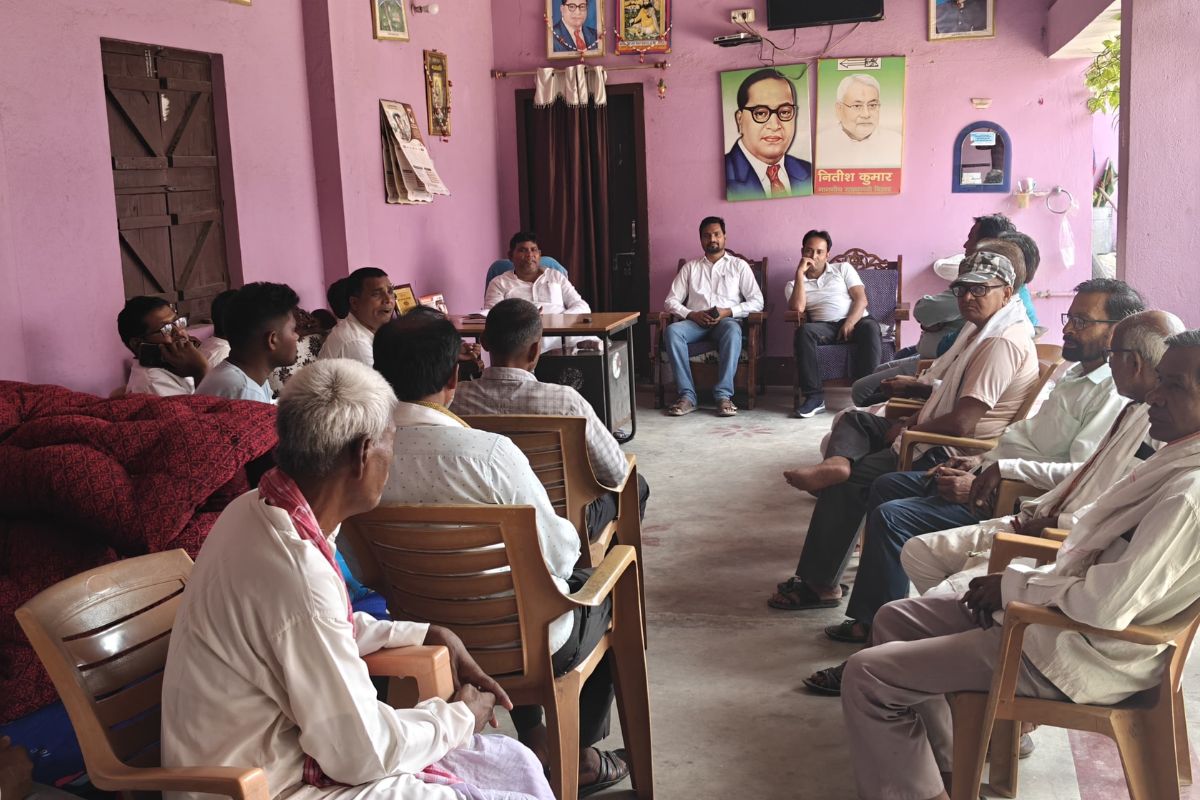 राजापाकर विधायक ने सुनी जनता की समस्याएं, समाधान का दिया भरोसा