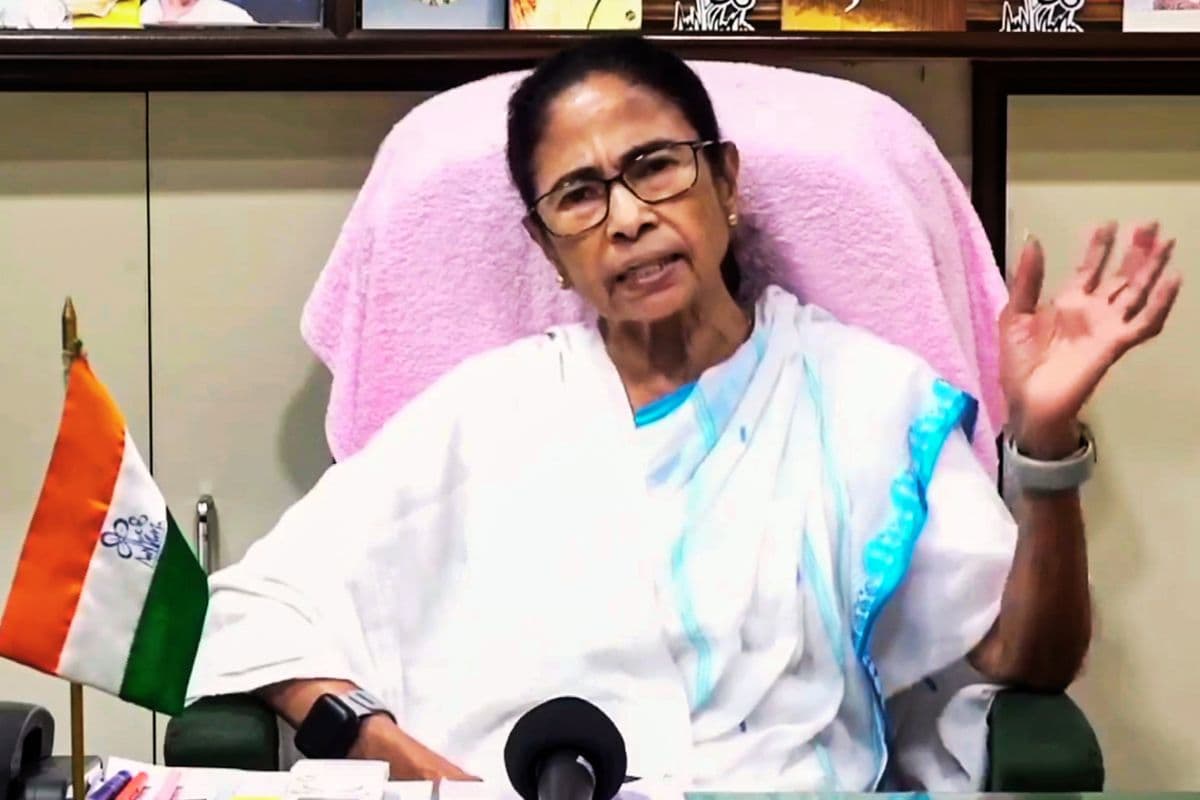 Mamata Banerjee Facebook Live West Bengal Politics Mamata Banerjee Facebook Live West Bengal Politics