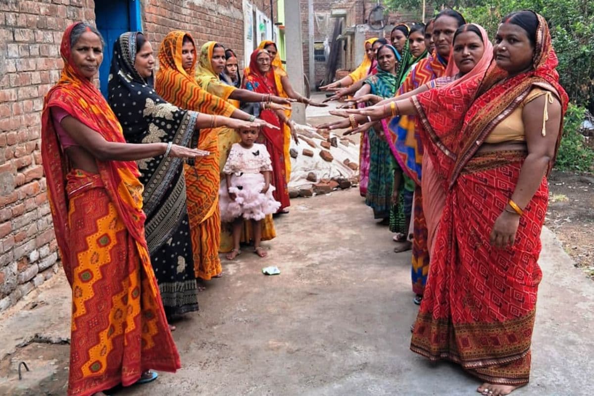 रोहतास में पंचायत विकास दिवस पर गांव-गांव उतरीं जीविका दीदियां, नशा मुक्ति के लिए दिलाई शपथ रोहतास में पंचायत विकास दिवस पर गांव-गांव उतरीं जीविका दीदियां, नशा मुक्ति के लिए दिलाई शपथ