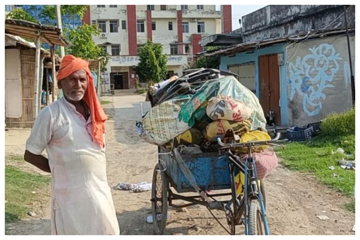 बोखड़ा CHC अस्पताल से कबाड़ के साथ सरकारी दस्तावेज बेचने का आरोप, मचा हड़कंप