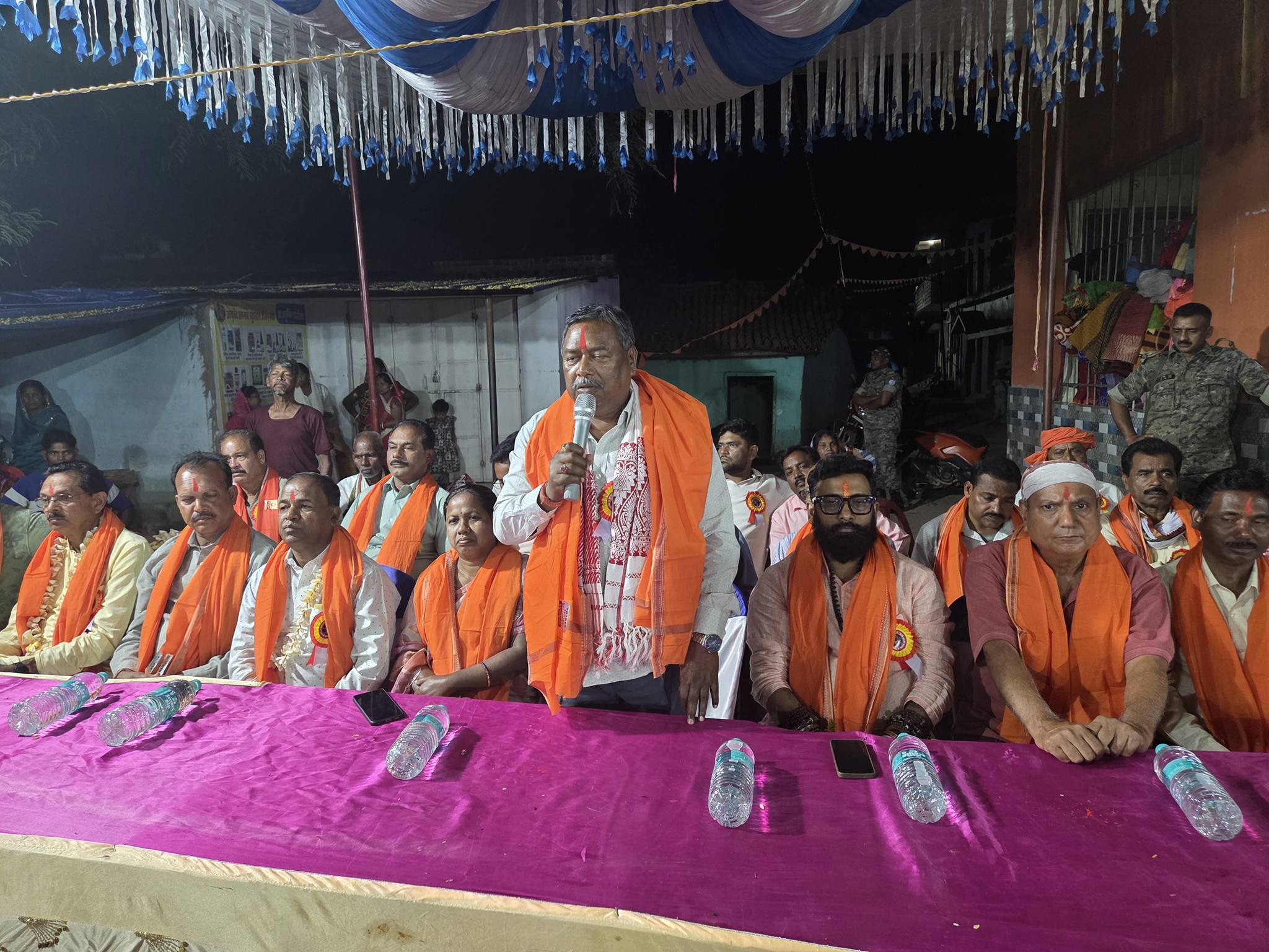 मुरहू में झूलन के साथ मंडा पूजा का समापन