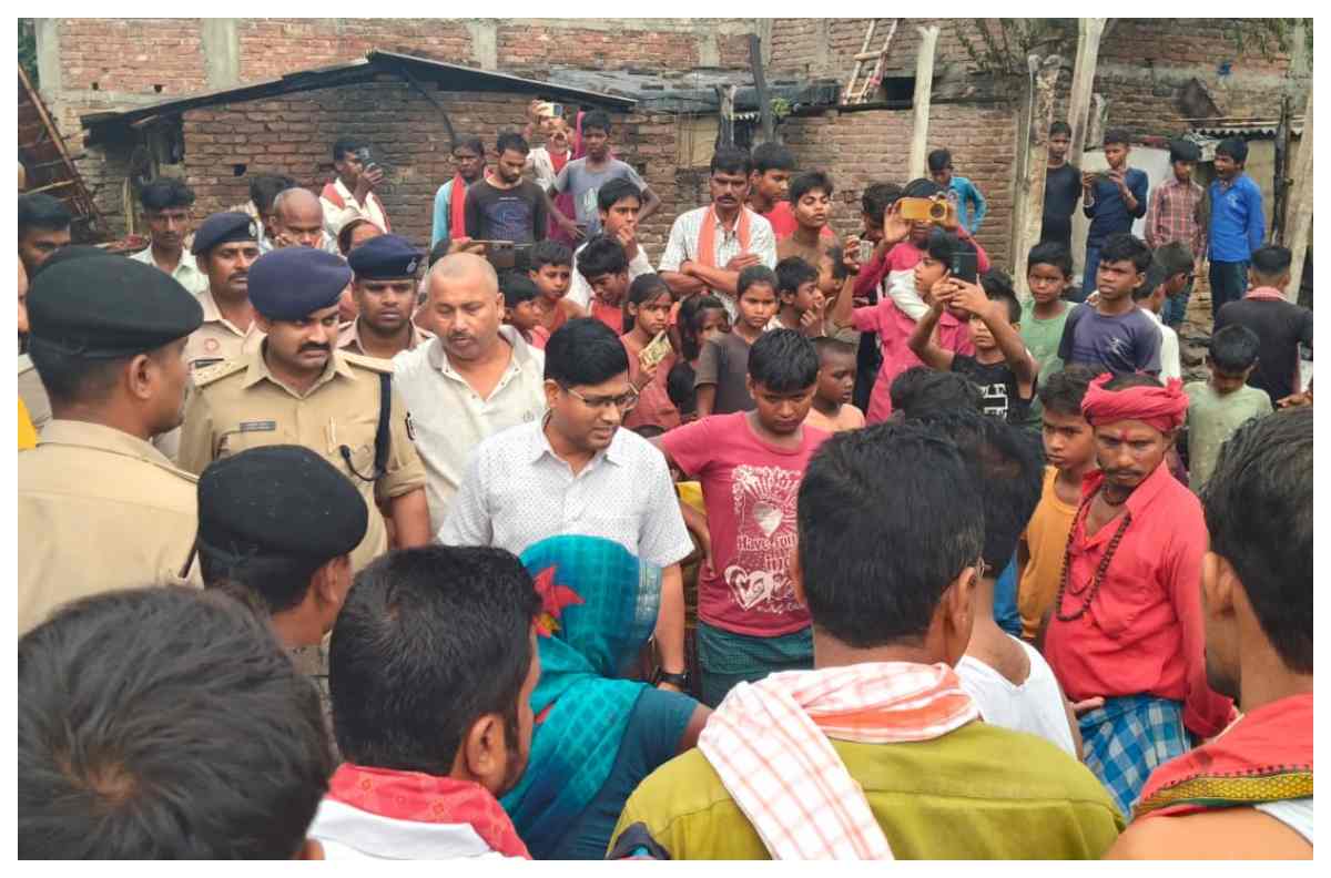 sheohar-fire-news-tariani-gas-cylinder-blast-eight-injured-eight-houses-burnt sheohar-fire-news-tariani-gas-cylinder-blast-eight-injured-eight-houses-burnt