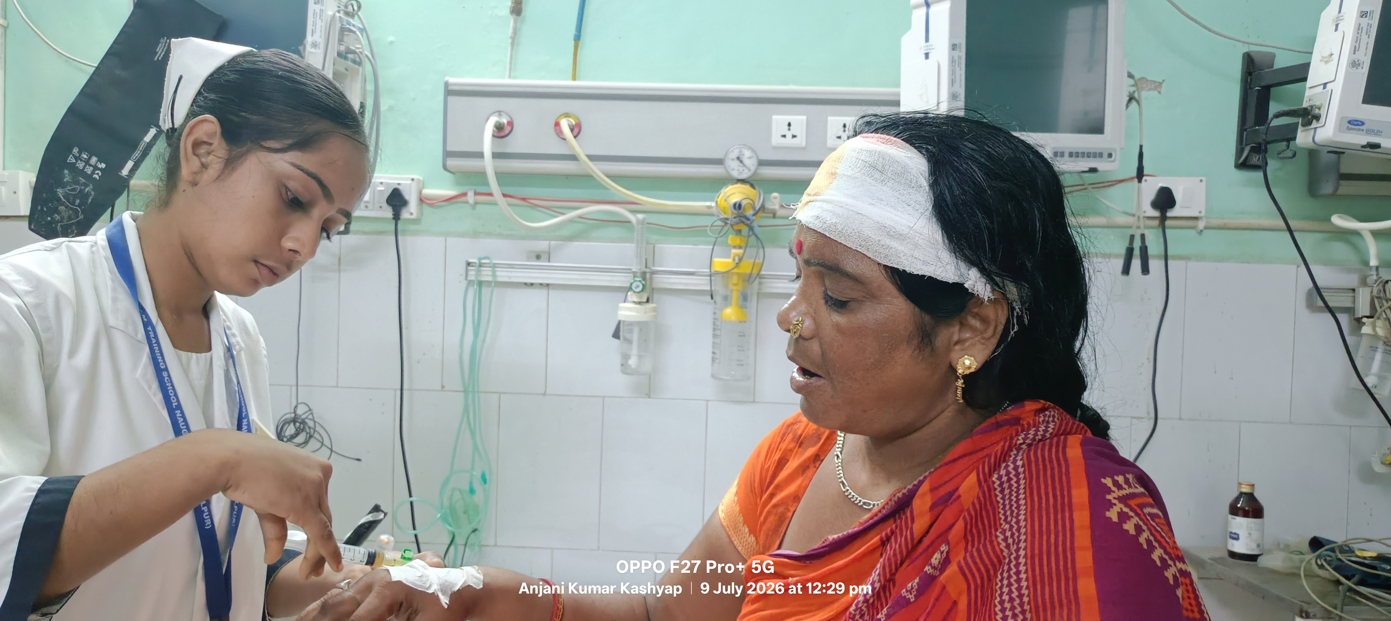नवगछिया में रिश्तों को शर्मसार करने वाली वारदात: जमीन-मकान के लिए बेटों और बहुओं ने माता-पिता को पीटा