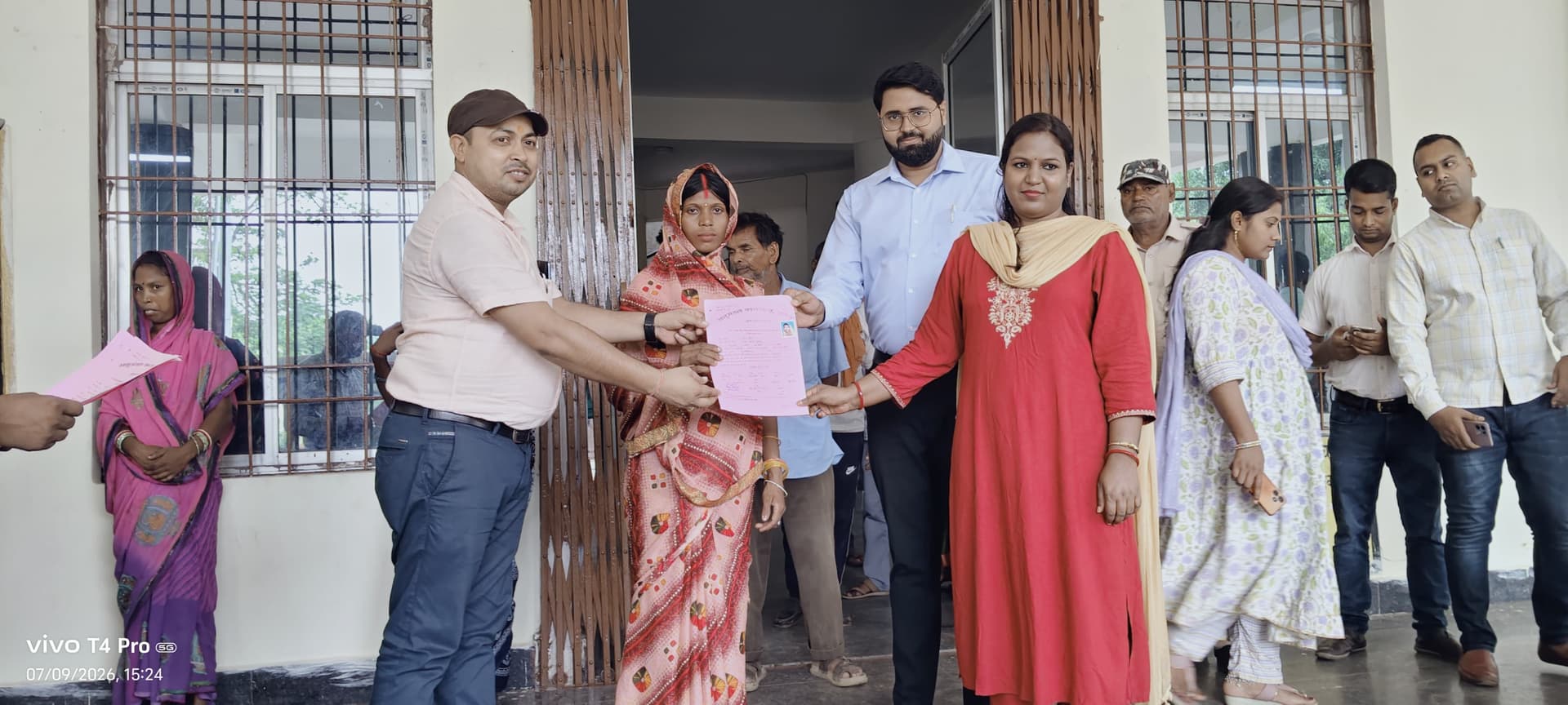 कुरावा के 11 भूमिहीन परिवारों को मिली अपनी जमीन, आवास निर्माण का रास्ता प्रशस्त