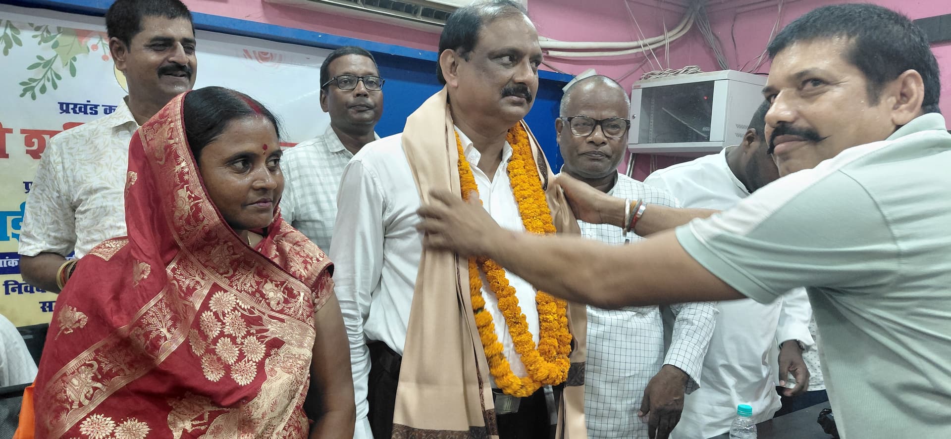 भरगामा बीडीओ शशि भूषण सुमन को भावभीनी विदाई, अधिकारियों-कर्मियों ने दी शुभकामनाएं