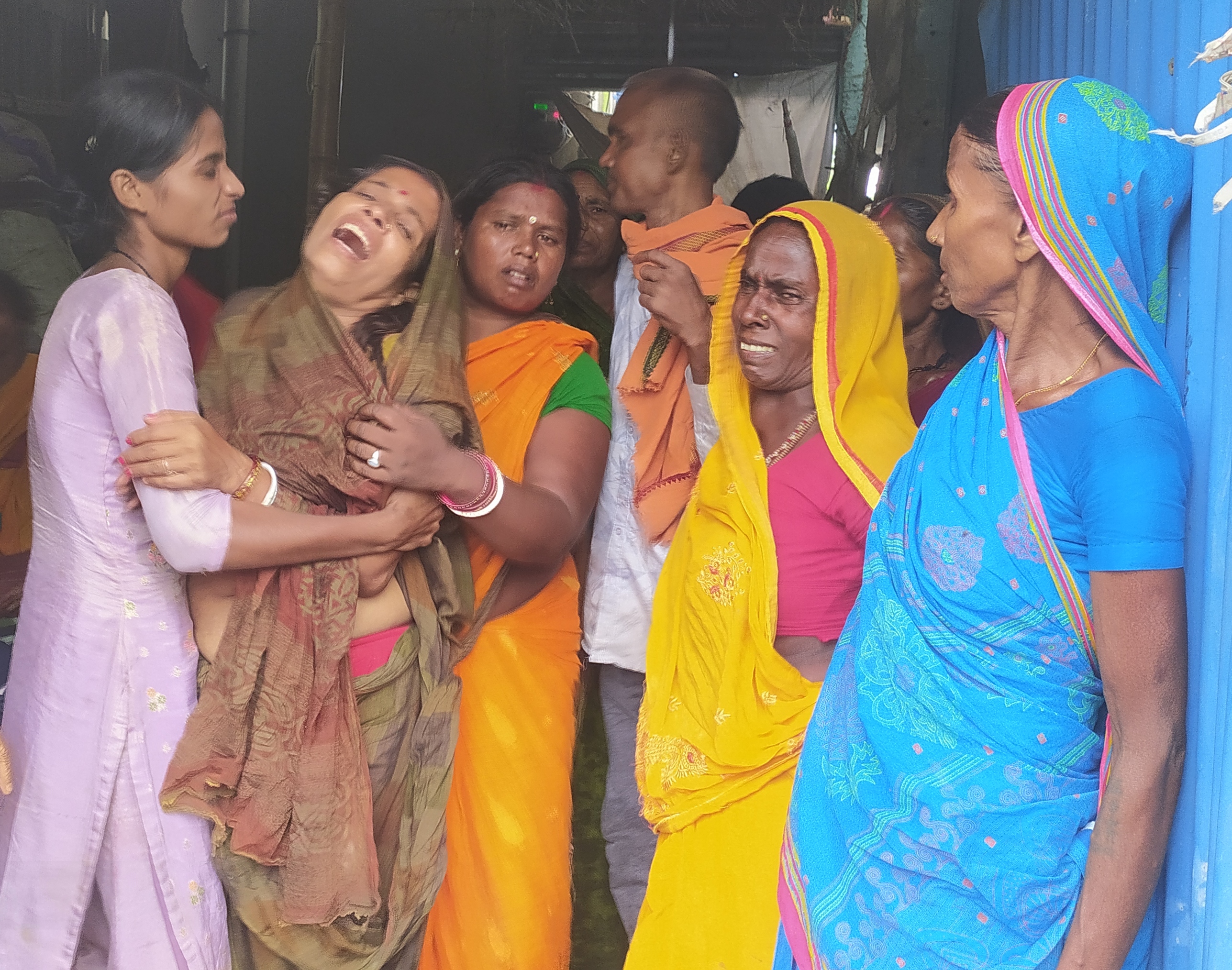 डीजे वाहन से कुचलकर युवक की मौत मामले में चालक पर प्राथमिकी दर्ज, तलाश जारी