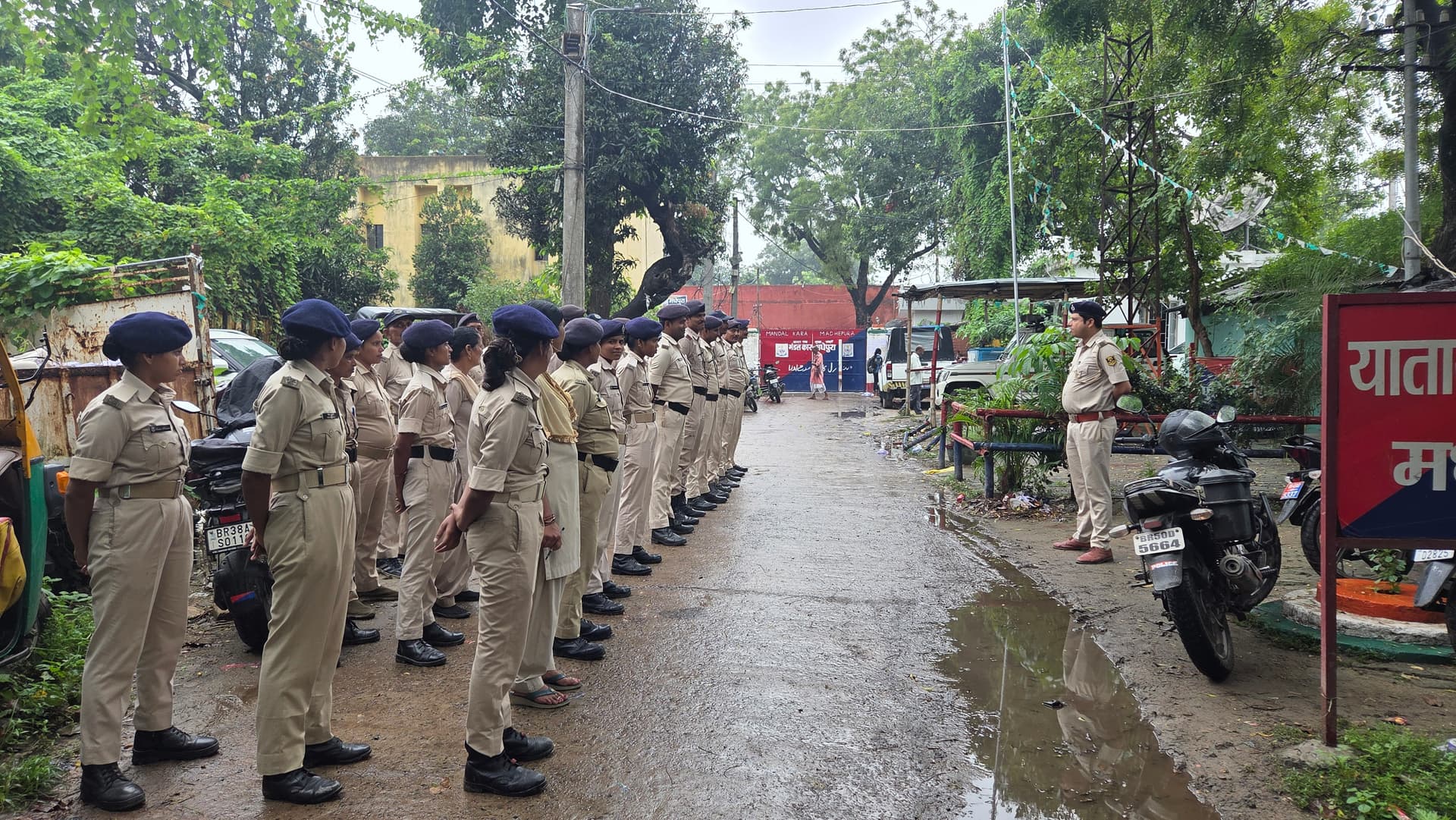 मधेपुरा में ट्रैफिक नियम तोड़ने वालों पर होगी सख्ती, अवैध पार्किंग के खिलाफ चलेगा अभियान