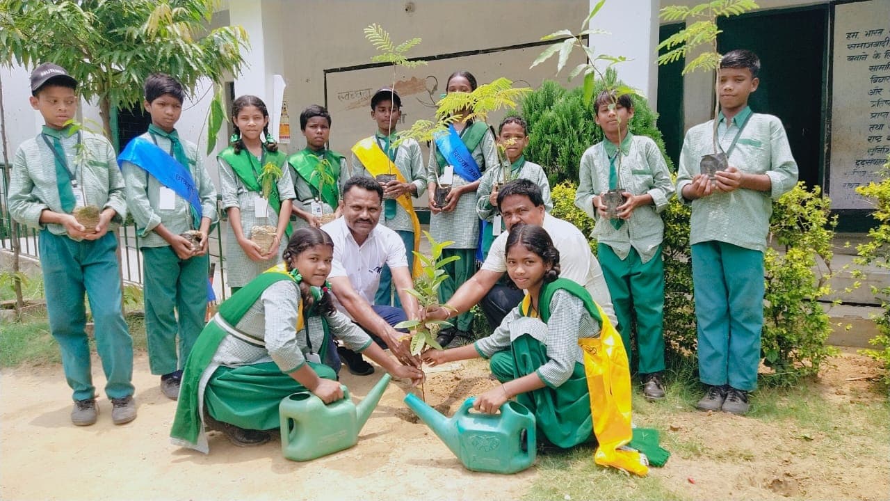 उत्क्रमित मध्य विद्यालय धातकीडीह को मिलेगा मुख्यमंत्री स्वच्छता पुरस्कार