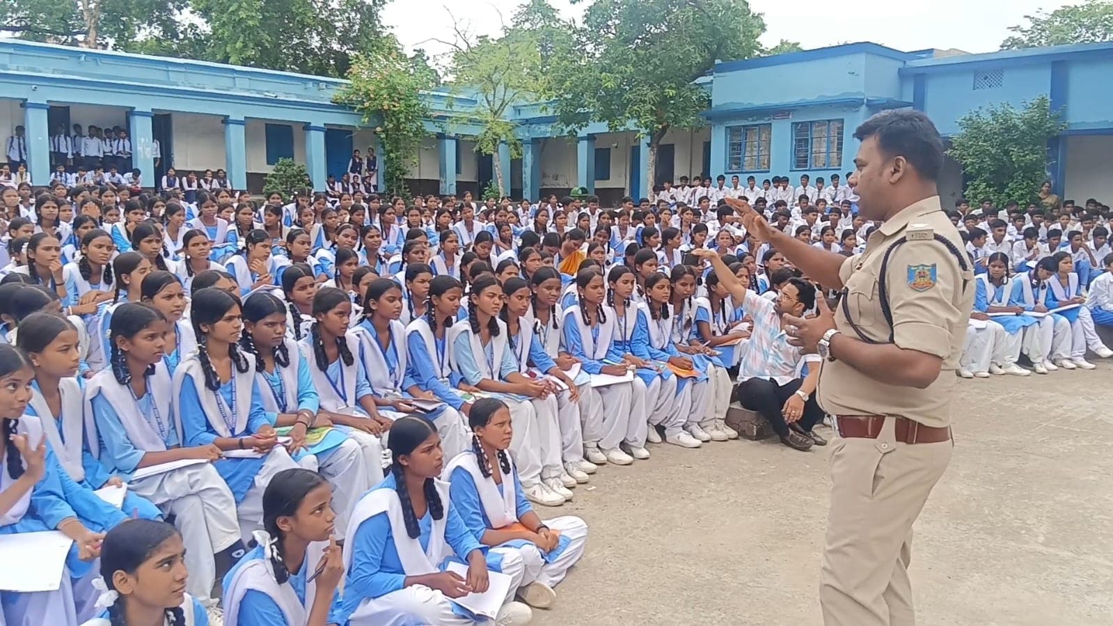 साइबर और नशामुक्ति को लेकर पुलिस ने किया जागरूक