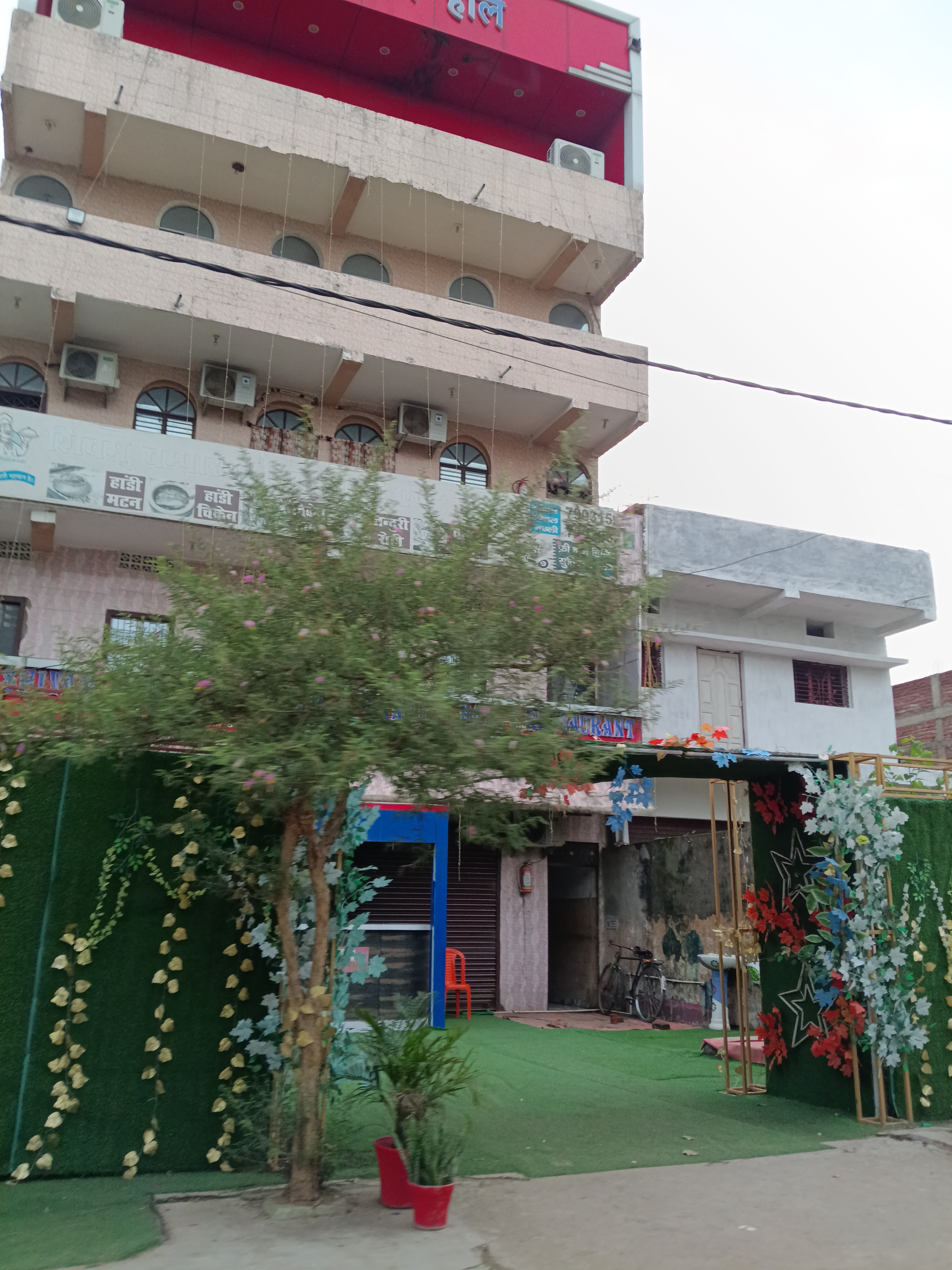 पटना के होटल में छापेमारी कर नाबालिग लड़की का रेस्क्यू, युवक संग संचालक भी अरेस्ट