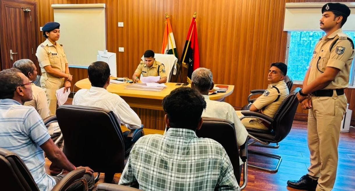 एसपी ने जन शिकायत सुनवाई में सुनी फरियादियों की समस्याएं, त्वरित कार्रवाई के निर्देश