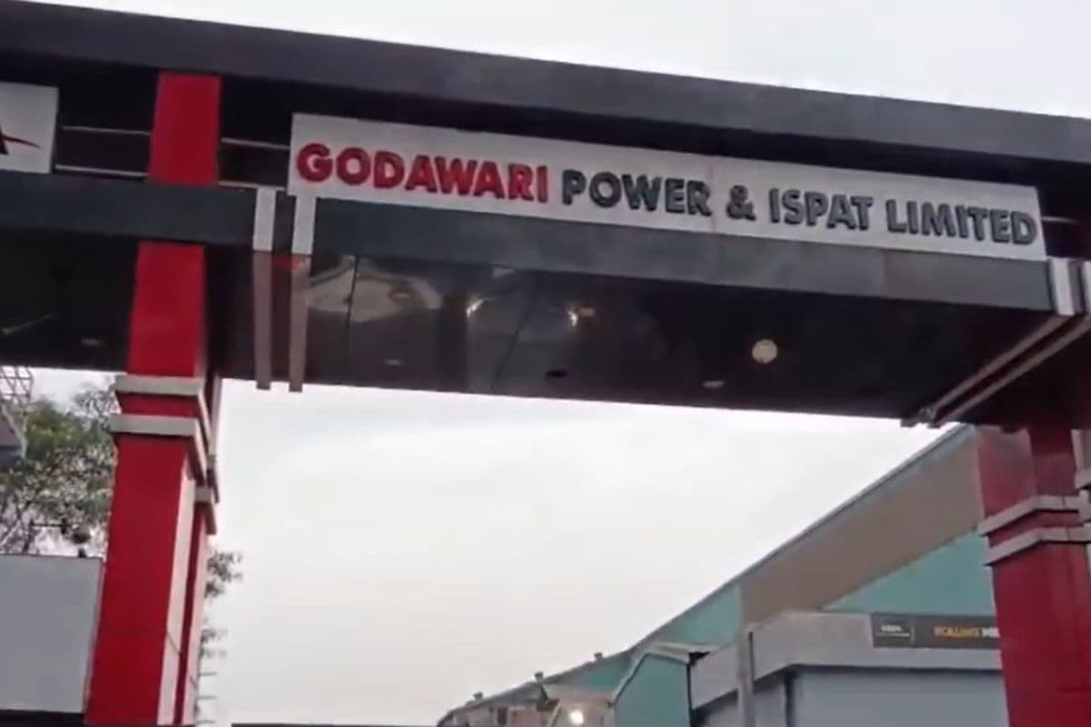 Chhattisgarh News: रायपुर स्थित स्टील प्लांट में भीषण हादसा, स्लैब गिरा, पांच लोगों की मौत