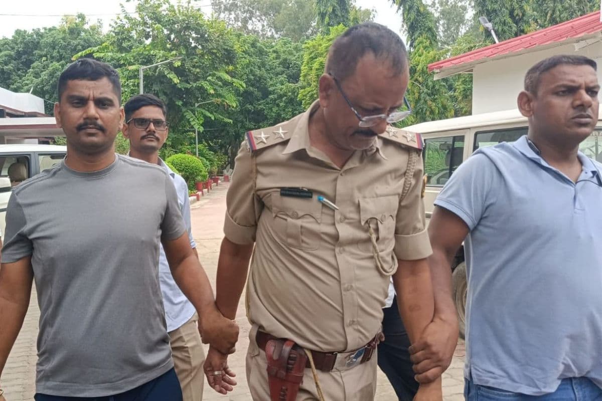 Bihar News: मधेपुरा में थाना प्रभारी गिरफ्तार, 20 हजार रुपए रिश्वत लेते निगरानी ने रंगे हाथों पकड़ा