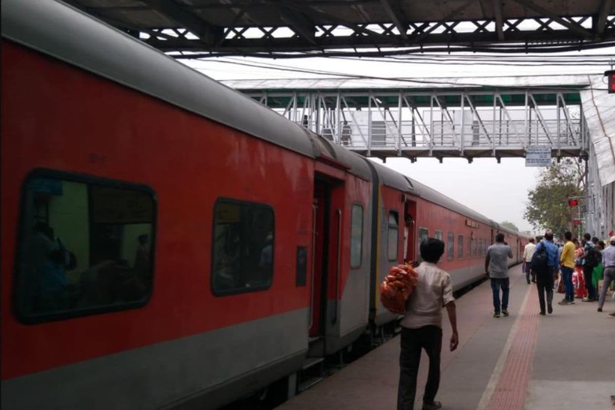 बिहार के इस रूट पर ट्रेनों में हो रही ताबड़तोड़ चेकिंग, 87 बेटिकट रेल यात्री धराए…