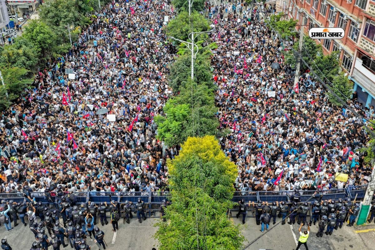 भारत ने जारी किया ट्रैवल एडवाइजरी, नेपाल में जेन जेड का प्रदर्शन हिंसक, कहा—स्थिति पर लगातार नजर