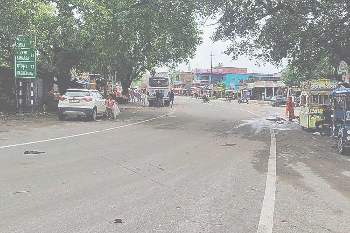 नेपाल में जारी बवाल का सबसे जयादा असर बिहार के इन जिलों में, छाया है सन्नाटा, बर्बादी का है खौफ