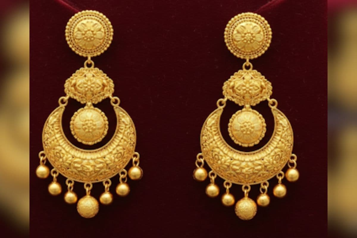 Latest Gold Jhumka Designs