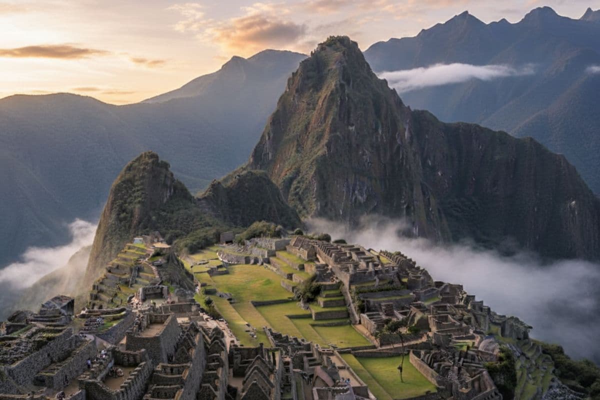 Machu Picchu Crisis: सात अजूबों से बाहर होने की कगार पर है माचू पिच्चू! न्यू7वंडर्स ने दी सख्त चेतावनी