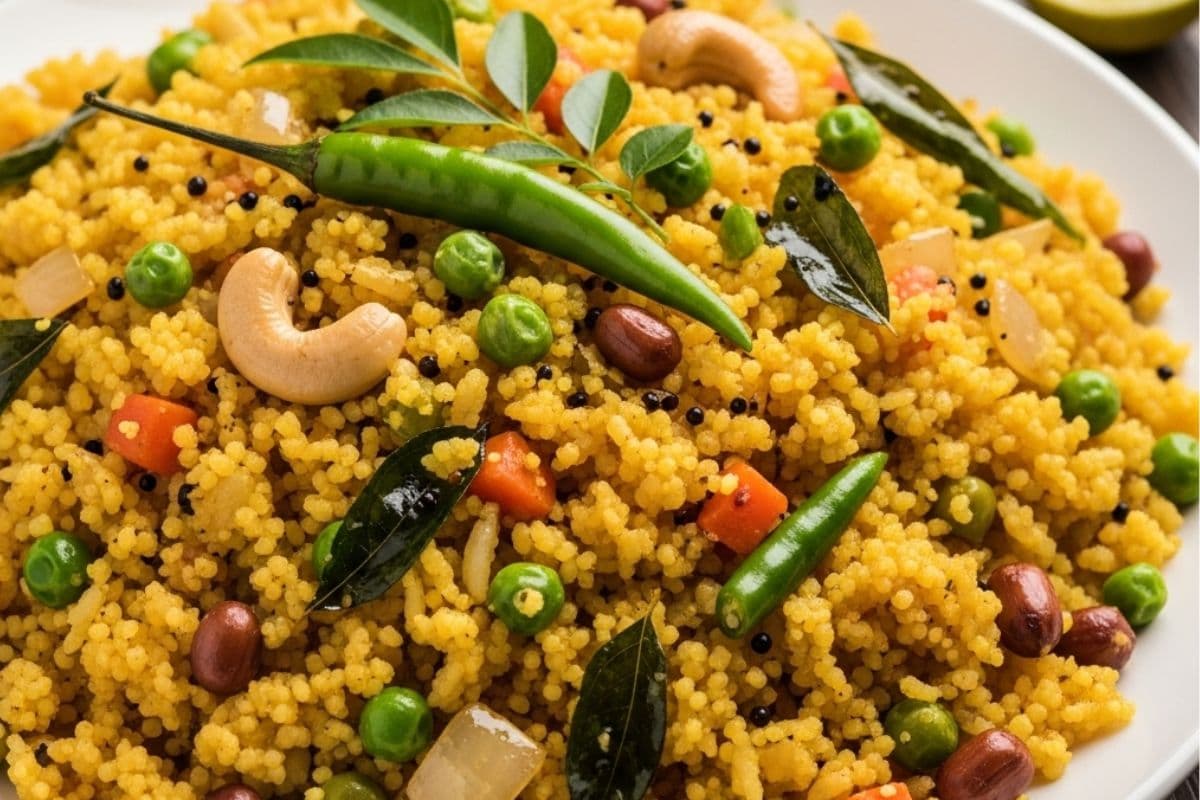 Masala Upma Recipe: बच्चे भी खाएंगे मजे से, घर पर ऐसे बनाएं मसाला उपमा