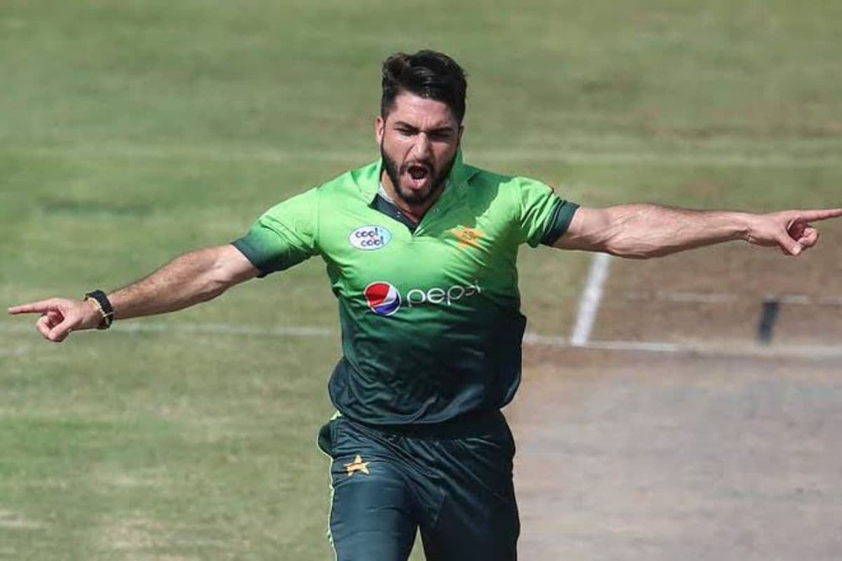 Asia Cup 2025 के आगाज से पहले पाकिस्तान को बड़ा झटका, इस गेंदबाज ने टीम को कहा अलविदा